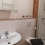 Gemuetliche Altbauwohnungen Mit Einzelzimmern Und Parkplatz Direkt Am Haus! Bochum