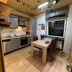 Gemuetliche Altbauwohnungen Mit Einzelzimmern Und Parkplatz Direkt Am Haus! Apartmán *